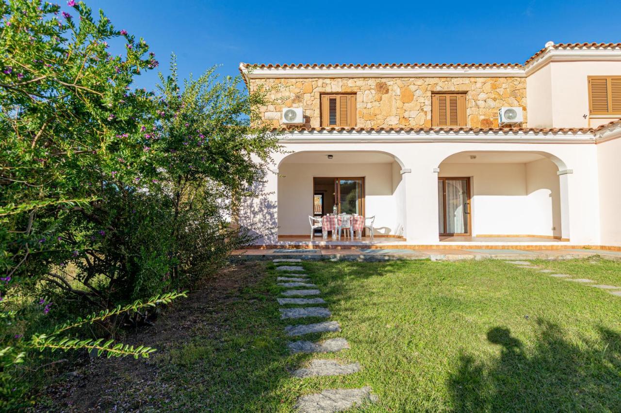 Appartamento Sette Posti Vicino Al Centro Di San Teodoro San Teodoro  Luaran gambar